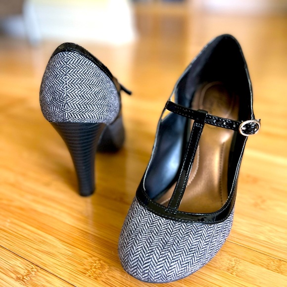 Shoes - Gorgeous Pin-Up Pumps
